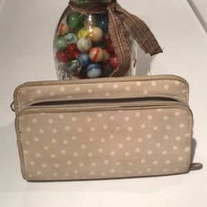 Thirty-one polka-dot hand purse
